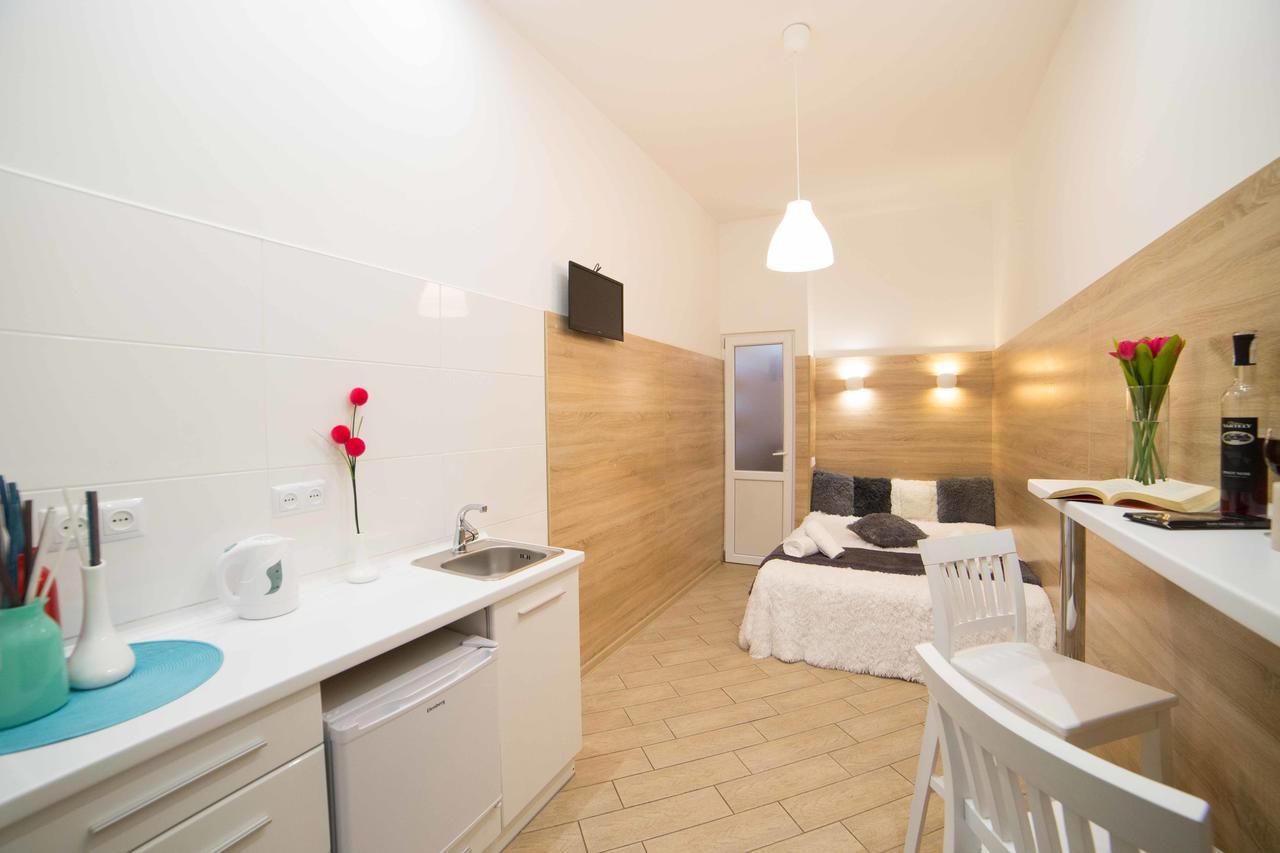 Mini Economy Apartments- Filatova 10 Lviv Luaran gambar