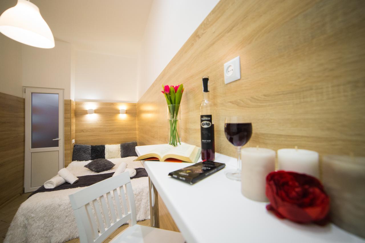 Mini Economy Apartments- Filatova 10 Lviv Luaran gambar